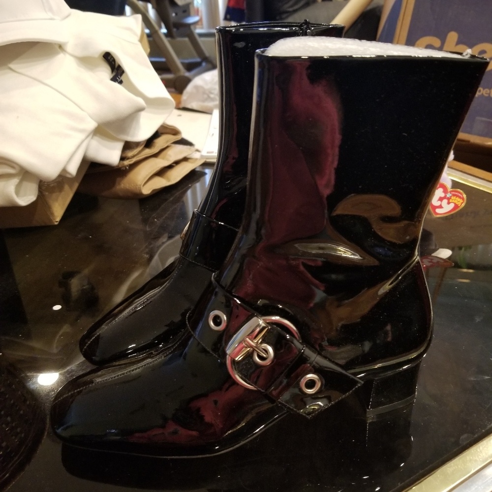 Mid high boots